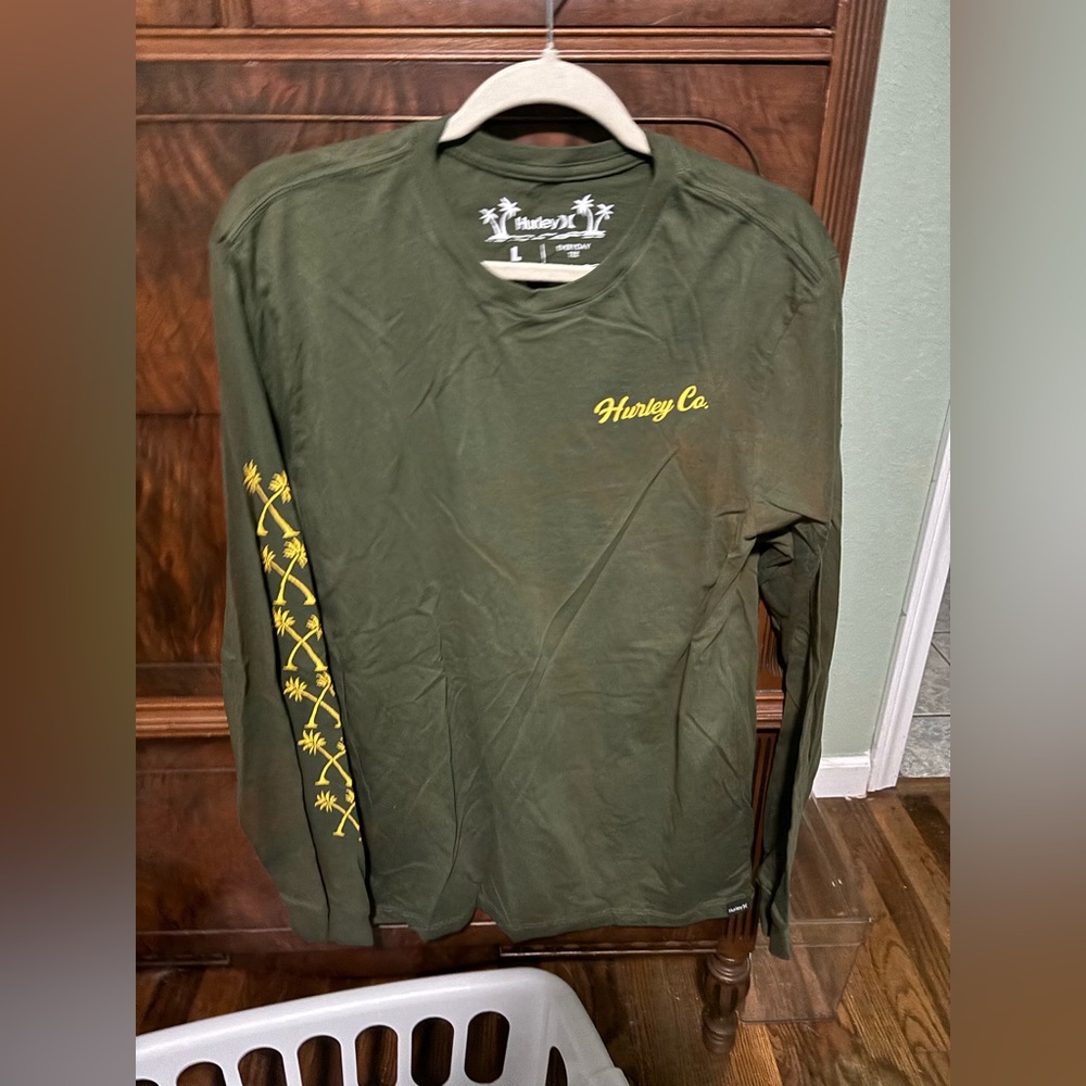 Long sleeve Hurley shirt